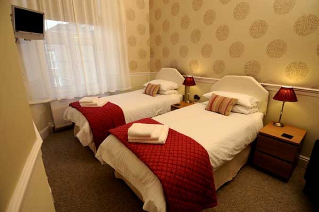 Gallery Guest House Plymouth Phòng bức ảnh